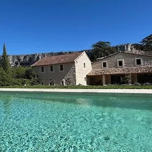 Aux Cedres - Teritoria , Lioux Frankrijk